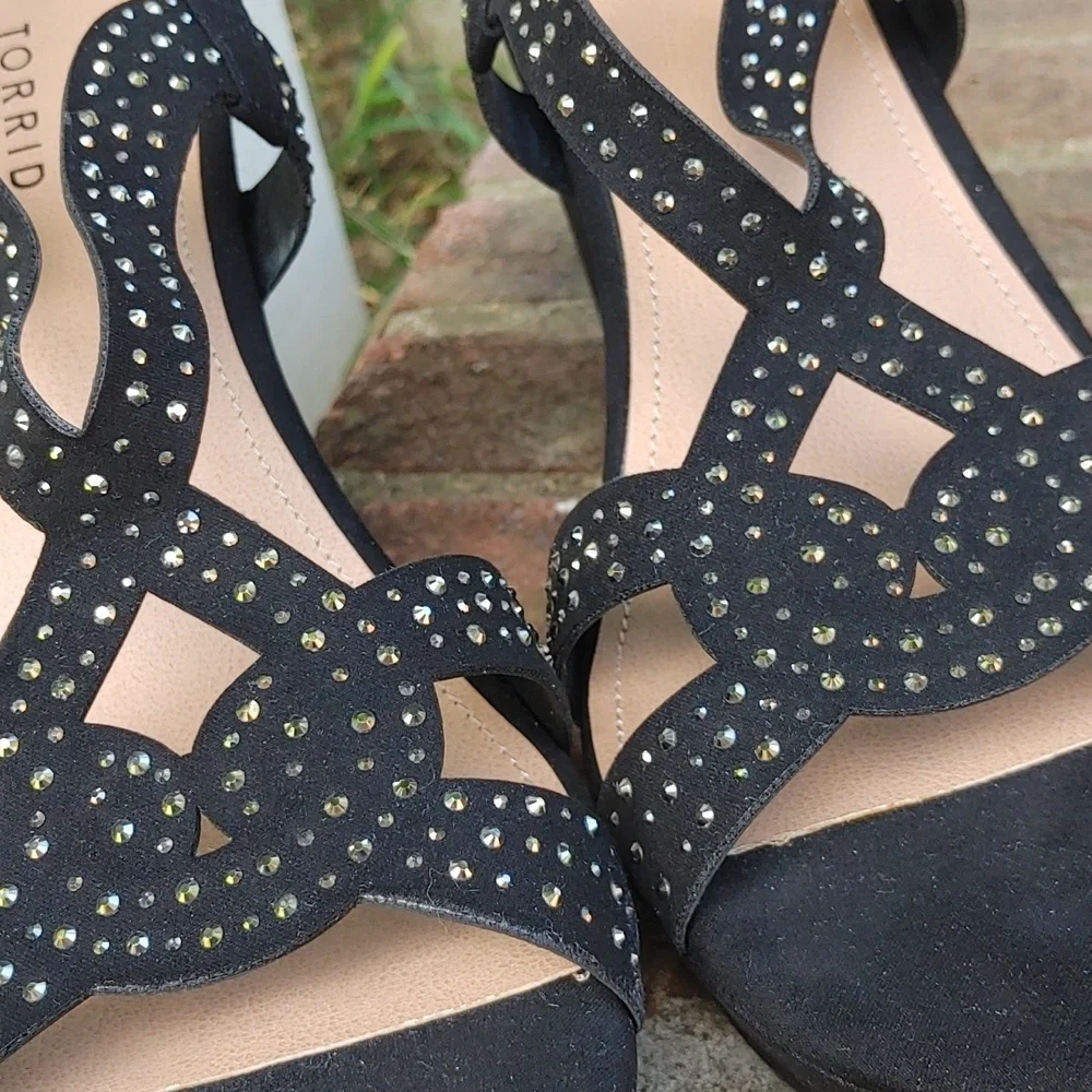 Torrid Black Faux Suede Jewel Platform Wedge Size 11W (1263)